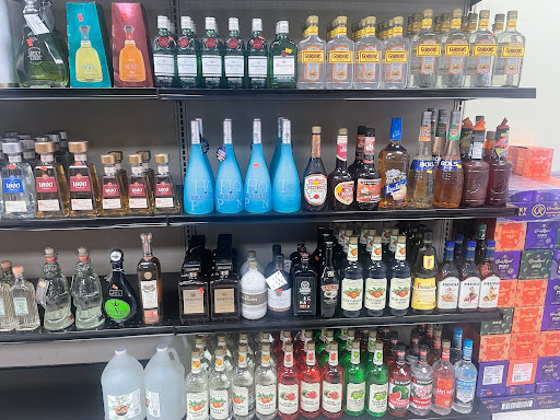 Liquor Store «Yolo Liquor Store», reviews and photos, 6101 Glenmont Dr, Houston, TX 77081, USA