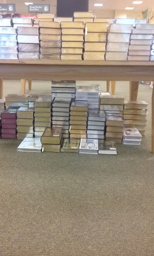 Book Store «Barnes & Noble», reviews and photos, 7200 Harrison Ste 5 #5, Rockford, IL 61112, USA