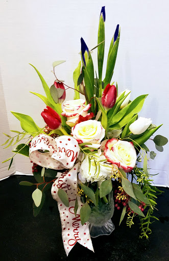 Consignment Shop «Old Bank Flowers Art and Marketplace», reviews and photos, 66 Main St, East Hampton, CT 06424, USA