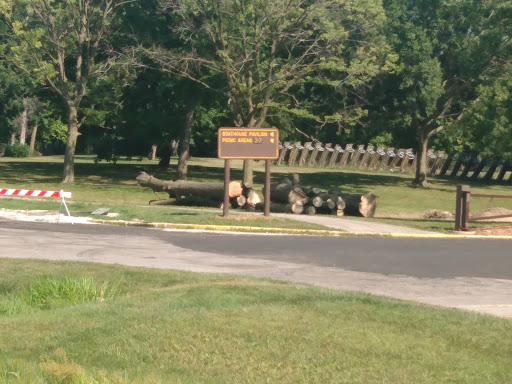 Golf Course «Brown Deer Park Golf Course», reviews and photos, 7625 N Range Line Rd, Glendale, WI 53209, USA