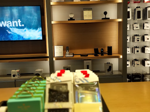 Cell Phone Store «Verizon», reviews and photos, 17258 Redmond Way, Redmond, WA 98052, USA