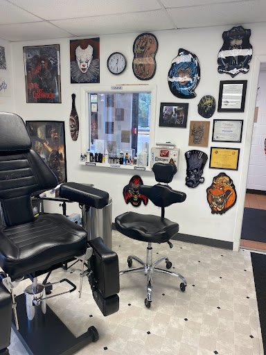 Explore small henna tattoo ideas, creative tattoo ideas in Orland, available at K1LL3R ARTW0RK