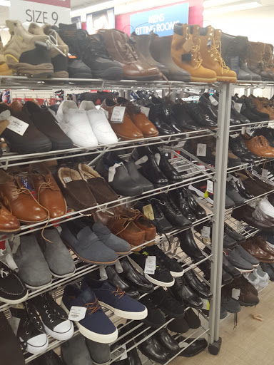 Clothing Store «Burlington Coat Factory», reviews and photos, 400 Lowell Ave #1, Haverhill, MA 01832, USA