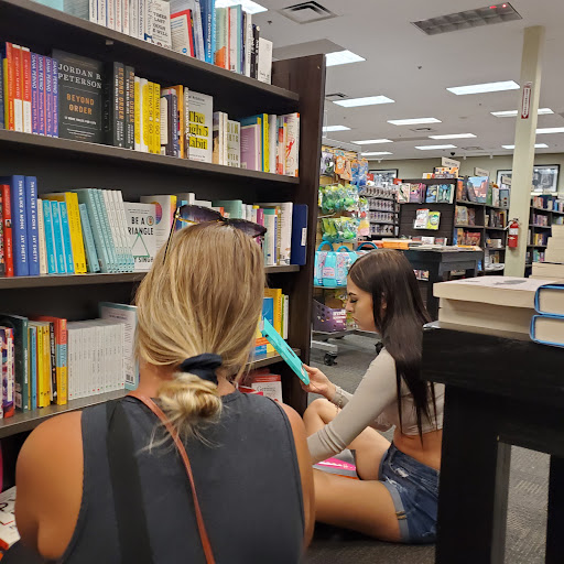 Book Store «Books-A-Million», reviews and photos, 3000 Grapevine Mills Pkwy #408, Grapevine, TX 76051, USA