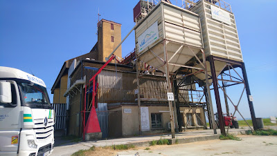 Val de Gascogne - Magasin et silo de Miradoux à Miradoux