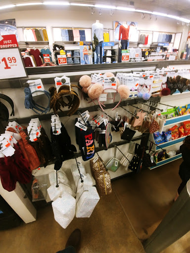 Clothing Store «Old Navy», reviews and photos, 2828 E 3rd St, Bloomington, IN 47401, USA