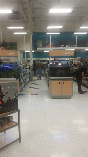 Pet Supply Store «Petco Animal Supplies», reviews and photos, 2617 196th St SW #141, Lynnwood, WA 98036, USA