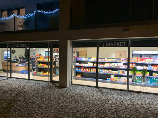 LaMarket - minimarket, speciality (магазин Прага Карлин, продукты)
