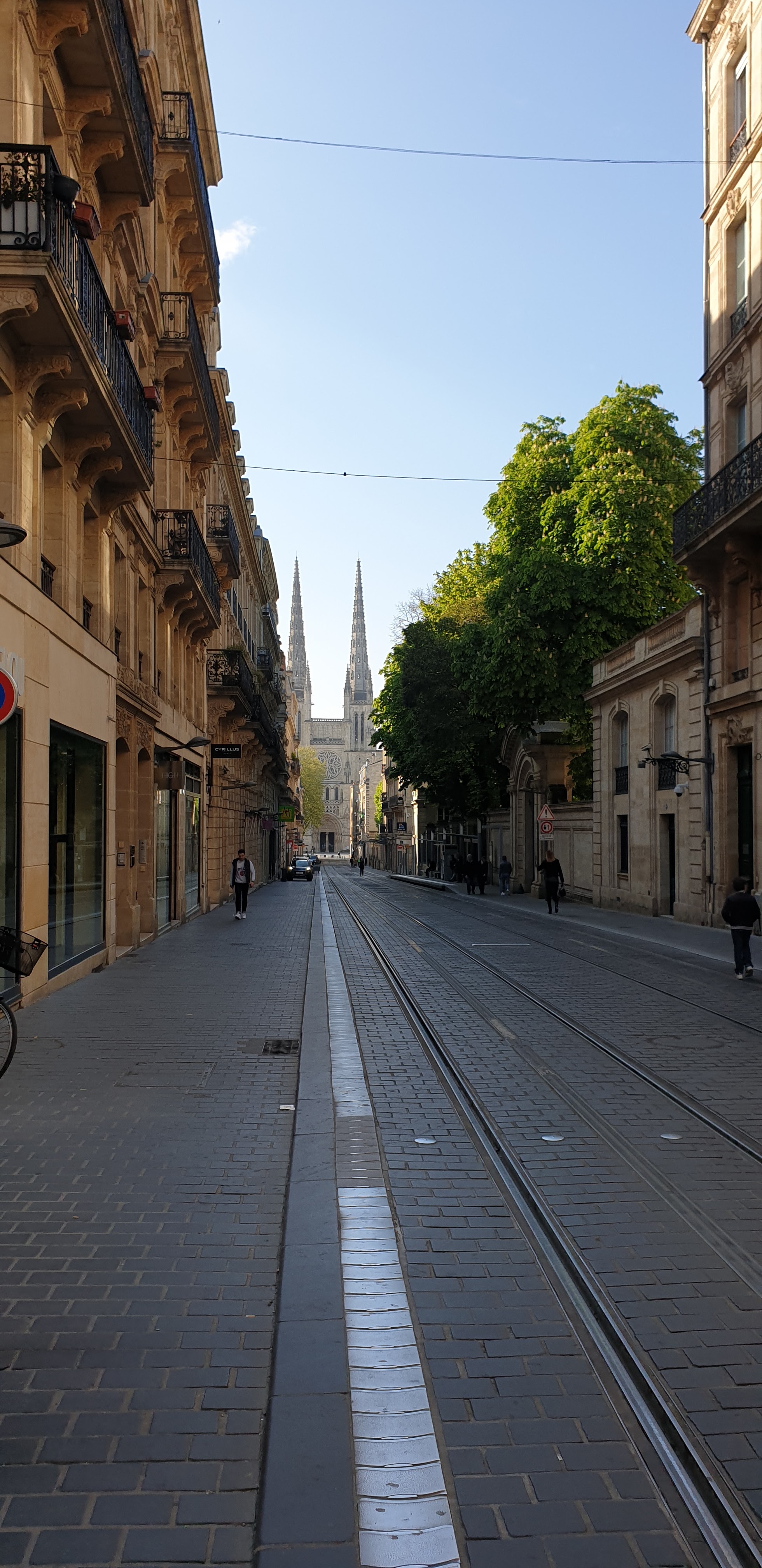 Photo n° 3 de l'avis de DUMITRASCU.A fait le 16/04/2019 à 07:43