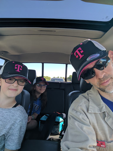 Cell Phone Store «T-Mobile», reviews and photos, 594 North Ave, Carol Stream, IL 60188, USA