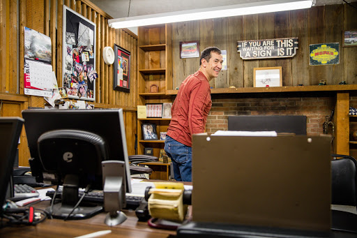 Used Car Dealer «Neutz Brothers Cars,Trucks & Vans», reviews and photos, 10404 Watterson Trail, Jeffersontown, KY 40299, USA