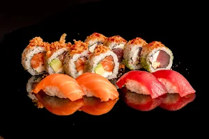 GOLDEN HANA Eco and Sushi image