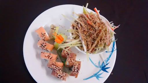 Itsuki comida japonesa y alitas