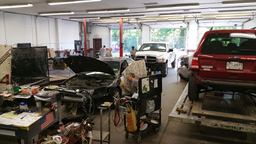 Auto Body Shop «W&W Auto Body», reviews and photos, 550 S Oxford Valley Rd, Fairless Hills, PA 19030, USA