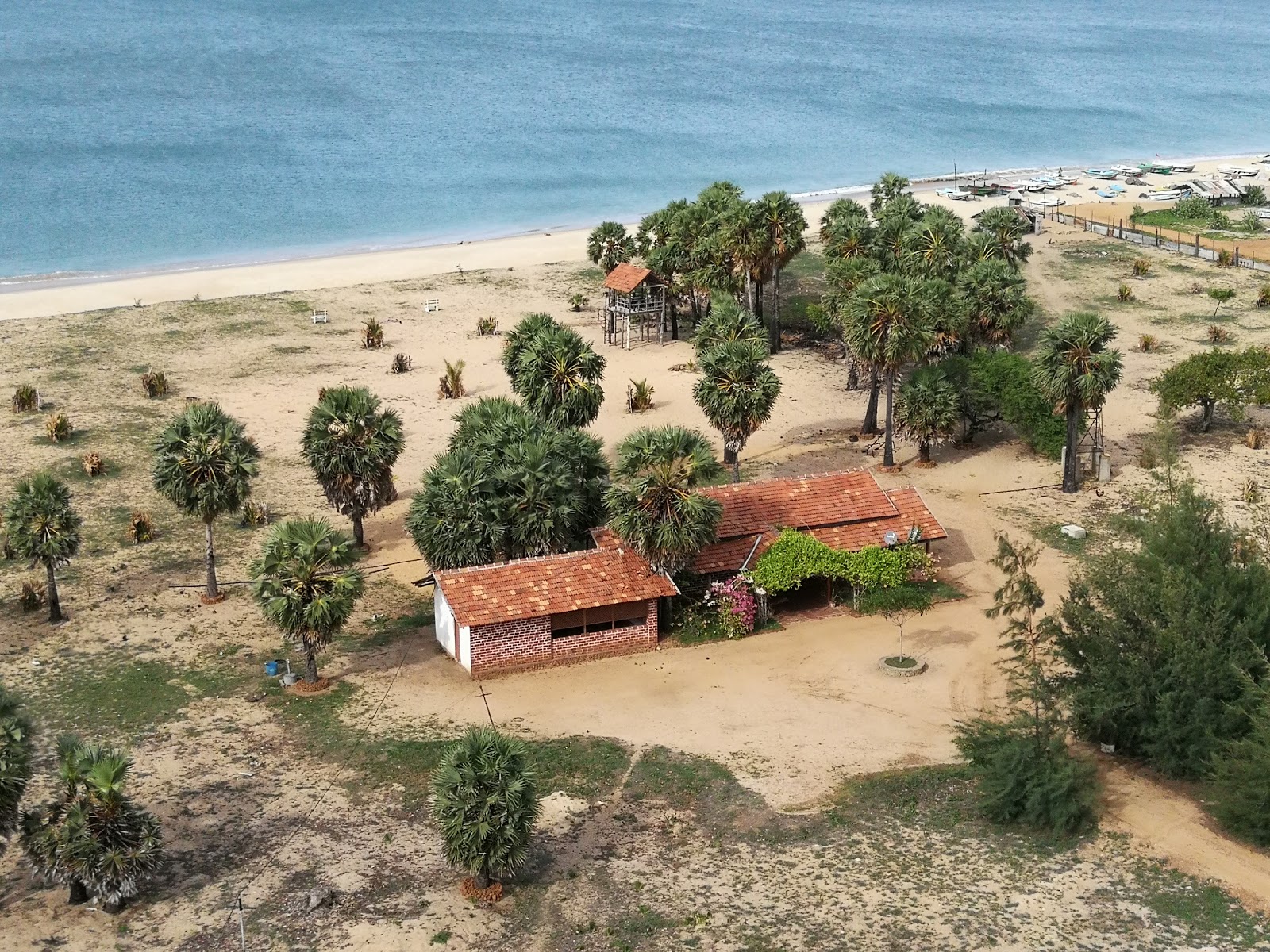 Karaiyamullivaikkal Beach'in fotoğrafı çok temiz temizlik seviyesi ile