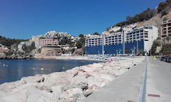 Playa Mascarat. Altea'in fotoğrafı dağlarla çevrili