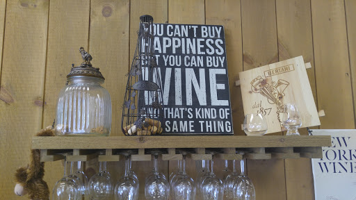 Liquor Store «Popular Wines and Spirits», reviews and photos, 738 U.S. 9, Fishkill, NY 12524, USA