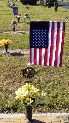 Cemetery «Osceola Memory Gardens - Funeral Homes, Cemetery & Crematory», reviews and photos, 1717 Old Boggy Creek Rd, Kissimmee, FL 34744, USA