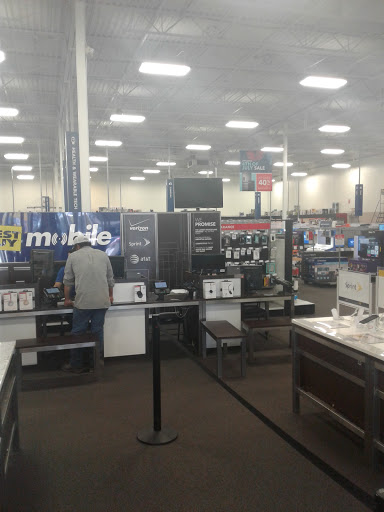 Electronics Store «Best Buy», reviews and photos, 16221 Ford Rd, Dearborn, MI 48126, USA