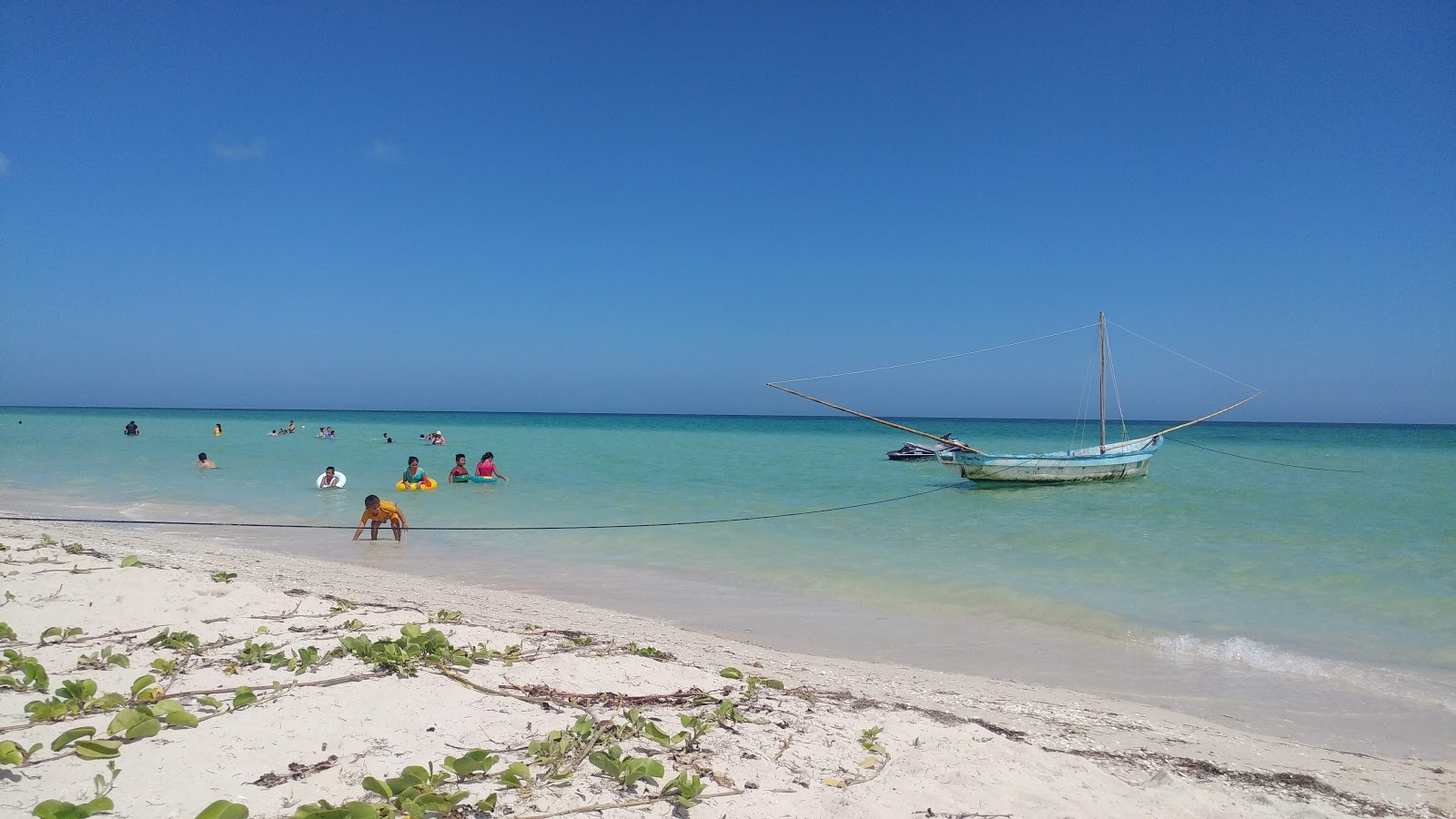 Photo de Playa Telchac Puerto avec un niveau de propreté de très propre