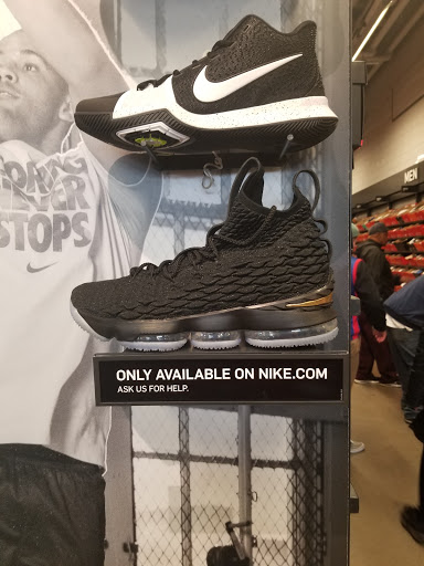 Sportswear Store «Nike», reviews and photos, 1261 Woodward Ave, Detroit, MI 48226, USA