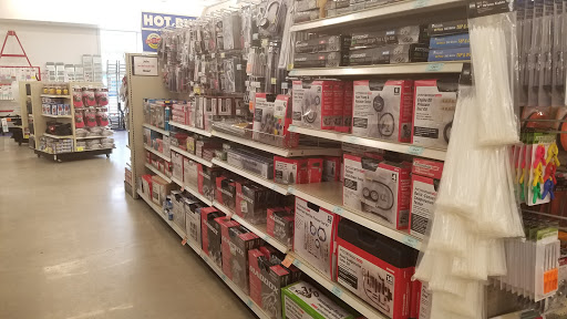 Hardware Store «Harbor Freight Tools», reviews and photos, 2418 Commercial Way, Spring Hill, FL 34606, USA