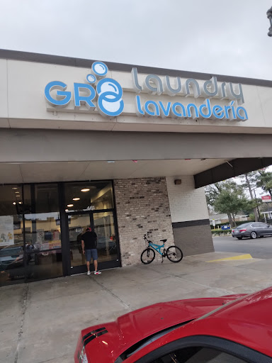 Shopping Mall «Woodforest Shopping Center», reviews and photos, 443 Uvalde Rd, Houston, TX 77015, USA