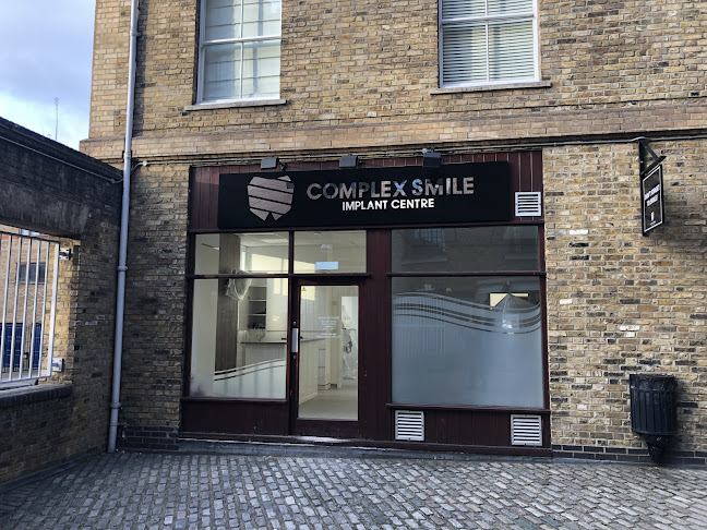 Reviews of Complex Smile implant centre in London - Dentist