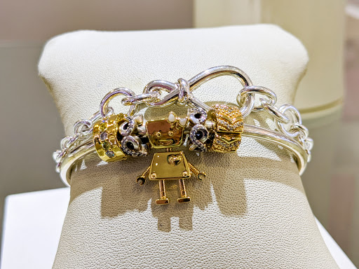 Jewelry Store «Exquisite Jewelers», reviews and photos, 9565 NW 41st St, Doral, FL 33178, USA