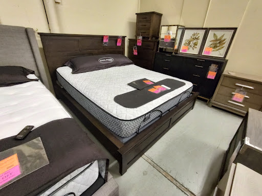 Furniture Store «Encore Home Furnishings», reviews and photos, 2730 NE Bunn Rd, McMinnville, OR 97128, USA