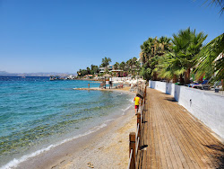 Foto von Yali Strand III mit sehr sauber Sauberkeitsgrad