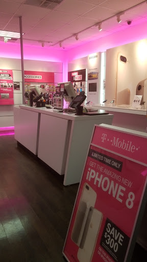 Cell Phone Store «T-Mobile», reviews and photos, 1930 E Main St b, Spartanburg, SC 29307, USA