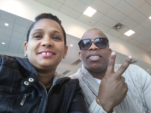 Toyota Dealer «Toyota of Louisville on Dixie Highway», reviews and photos, 6514 Dixie Hwy, Louisville, KY 40258, USA