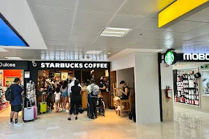 Starbucks Aeropuerto Puerto Vallarta Terminal image
