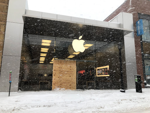 Computer Store «Apple Uptown», reviews and photos, 3018 Hennepin Ave, Minneapolis, MN 55408, USA
