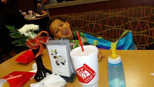 Fast Food Restaurant «Chick-fil-A», reviews and photos, 1005 Foxcroft Ave, Martinsburg, WV 25401, USA