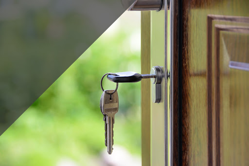 Locksmith «101 Locksmith Inc», reviews and photos, 19429 Kittridge St, Reseda, CA 91335, USA