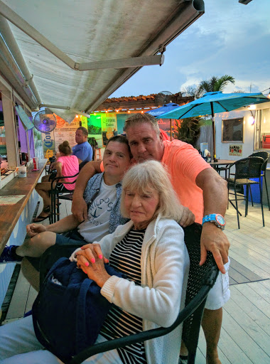 Bar & Grill «The Club at Diamond Beach», reviews and photos, 600 E Raleigh Ave, Wildwood Crest, NJ 08260, USA