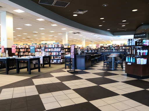 Book Store «Barnes & Noble», reviews and photos, 20600 N Rand Rd, Deer Park, IL 60010, USA