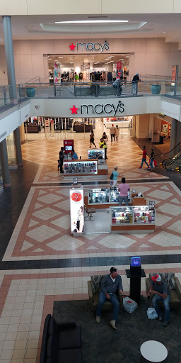 Shopping Mall «Mayfair», reviews and photos, 2500 N Mayfair Rd, Wauwatosa, WI 53226, USA