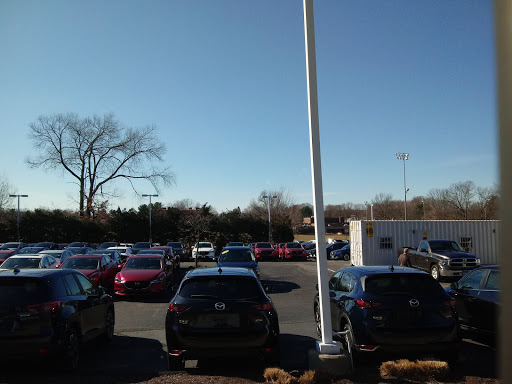Mazda Dealer «Mazda of Manchester», reviews and photos, 80 Oakland St, Manchester, CT 06042, USA