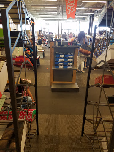 Shoe Store «DSW Designer Shoe Warehouse», reviews and photos, 21 W Hillsdale Blvd, San Mateo, CA 94403, USA