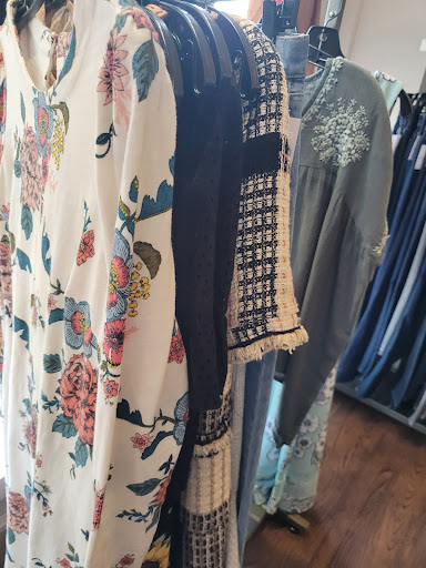 Consignment Shop «re•volve», reviews and photos, 103 SW 2nd St, Corvallis, OR 97333, USA