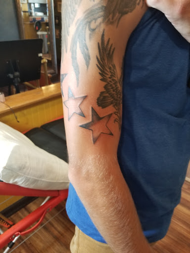 Tattoo and Piercing Shop «Bleed Blue Tattoo & Piercing», reviews and photos, 527 S Upper St, Lexington, KY 40508, USA