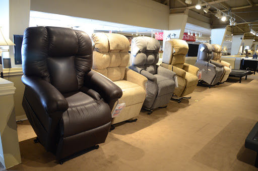 Furniture Store «Pierce Furniture & Mattress», reviews and photos, 141 Colorado St, Muscatine, IA 52761, USA