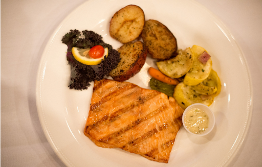 American Restaurant «Terry Hills Golf Course, Restaurant and Banquet Facility», reviews and photos, 5122 Clinton Street Rd, Batavia, NY 14020, USA