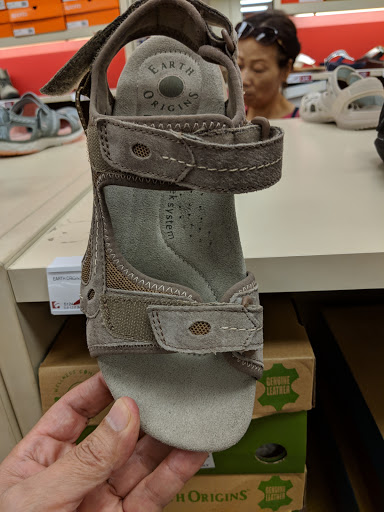 Shoe Store «Famous Footwear», reviews and photos, 40-24 College Point Blvd, Flushing, NY 11354, USA