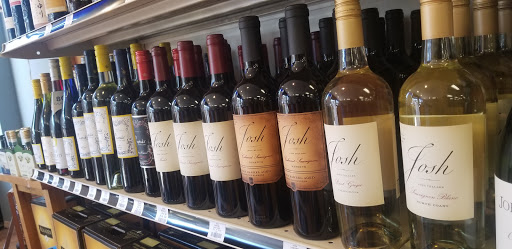 Liquor Store «Village Wine & Liquor Inc», reviews and photos, 161 N Wellwood Ave, Lindenhurst, NY 11757, USA