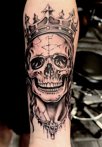 Explore full moon tattoo ideas, creative tattoo ideas in Scottsdale, available at Victorum Tattoo shop