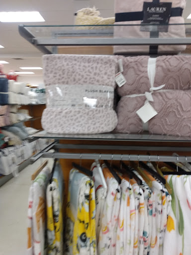 Department Store «T.J. Maxx», reviews and photos, 200 S Main St, West Lebanon, NH 03784, USA